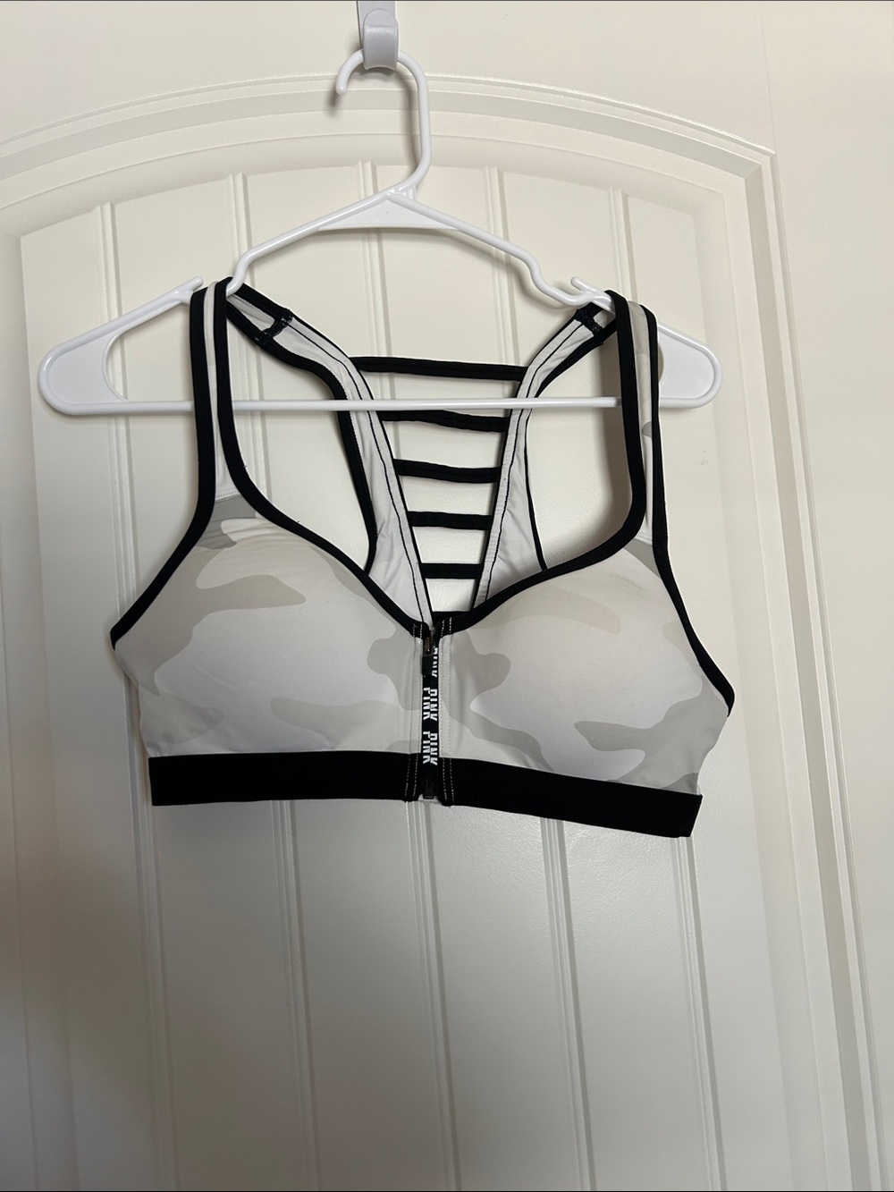 PINK Victoria's Secret White Camo Front-Zip Strappy Sports Bra
